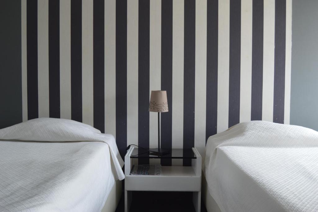 Двухместный (Двухместный номер с 1 кроватью или 2 отдельными кроватями, общая ванная комната), Wallis São Bento