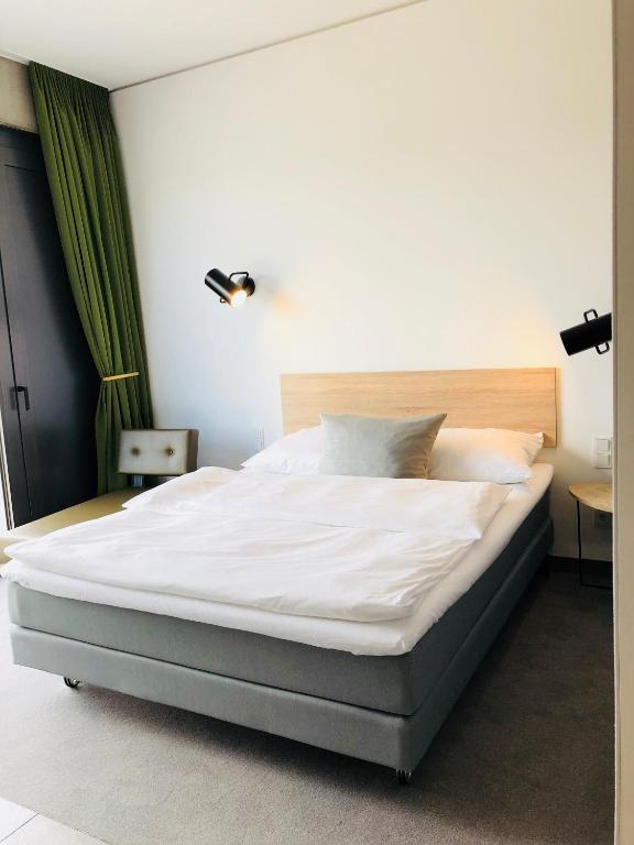 Двухместный (Улучшенный номер с кроватью размера «queen-size») отеля gambino hotel CINCINNATI, Мюнхен