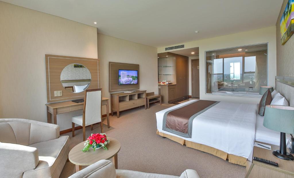 Двухместный (Двухместный номер Делюкс с 1 кроватью) отеля Muong Thanh Luxury Ca Mau Hotel, Камау
