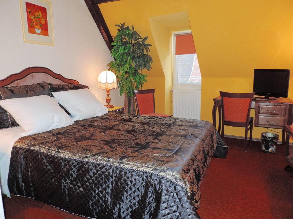Двухместный (Двухместный номер с 1 кроватью) отеля Hotel Restaurant Cristal, Кольмар