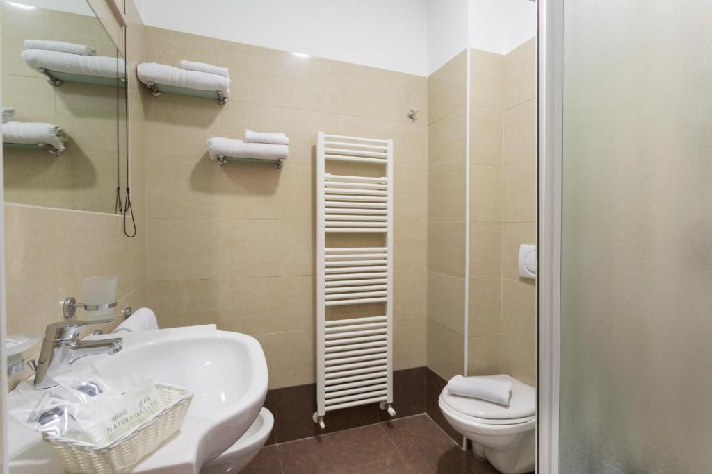Двухместный (Двухместный номер с 1 кроватью или 2 отдельными кроватями) отеля Hotel Calypso, Римини