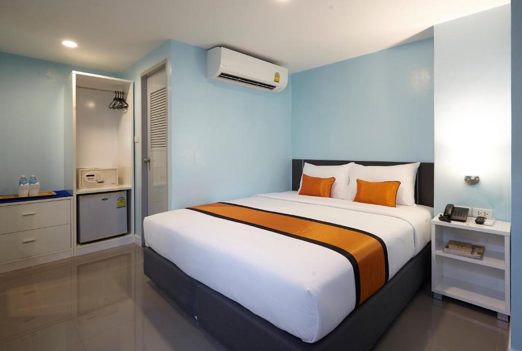 Двухместный (Улучшенный двухместный номер с 1 кроватью или 2 отдельными кроватями) отеля Unico Express@Sukhumvit, Бангкок