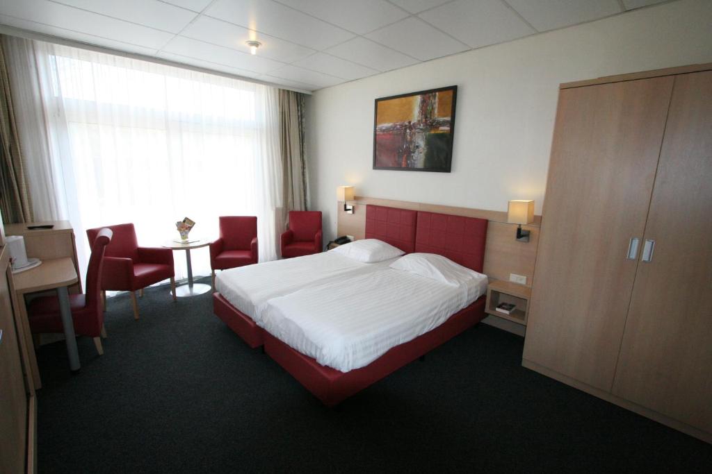 Двухместный (Двухместный номер с 1 кроватью или 2 отдельными кроватями) отеля Hotel Duinzicht, Схевенинген