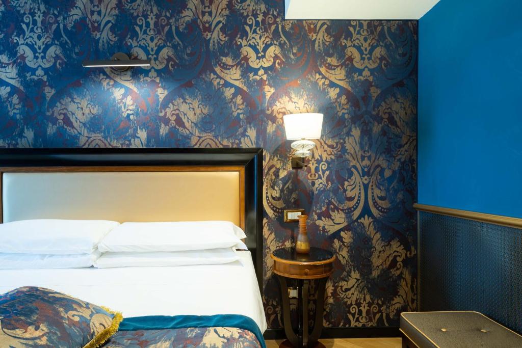 Двухместный (Улучшенный двухместный номер с 1 кроватью) отеля Hotel Paganelli, Венеция