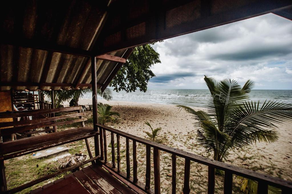 Номер (Бунгало - С видом на пляж), White Sand Beach Resort