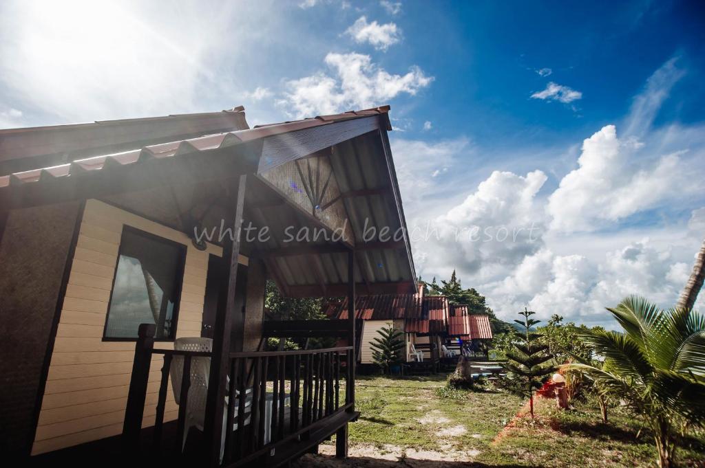 Номер (Бунгало - С видом на пляж), White Sand Beach Resort