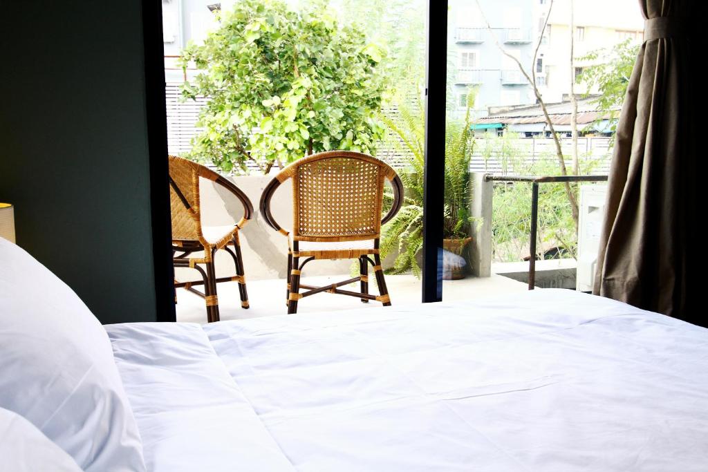 Двухместный (Двухместный номер с 1 кроватью и собственной ванной комнатой) хостела Here Hostel Bangkok, Бангкок