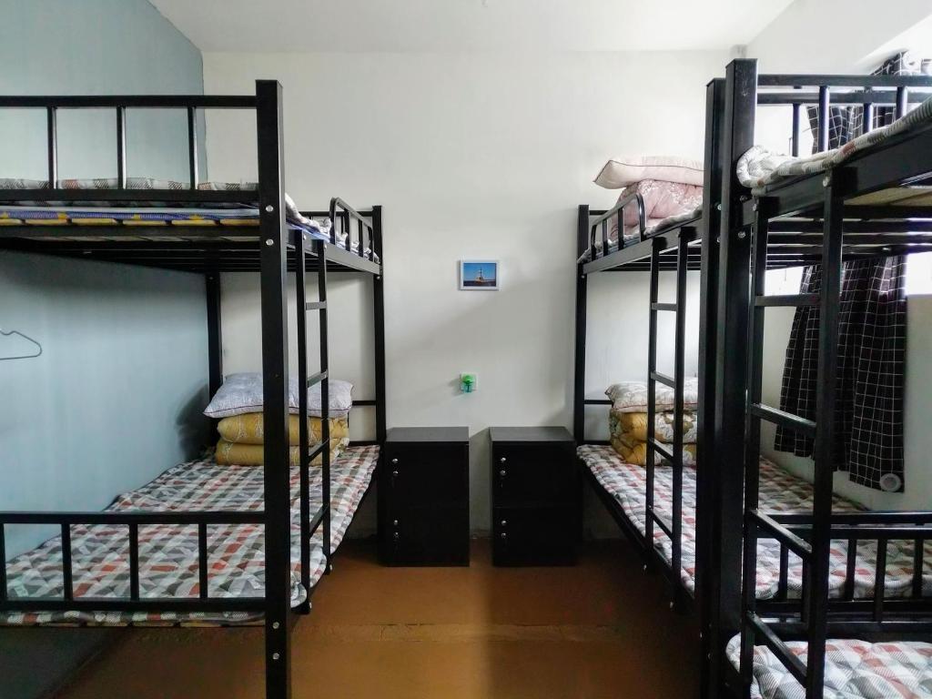 Номер (Односпальная кровать в общем мужском номере), Loving Chengdu Youth Hostel