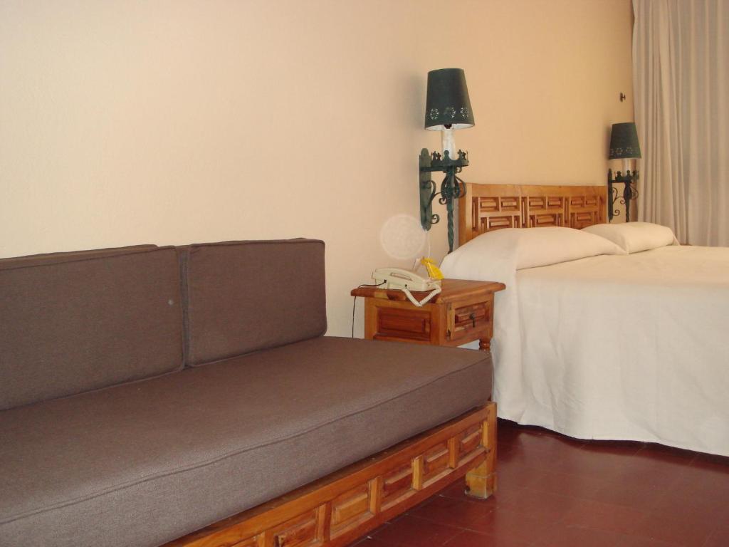 Двухместный (Стандартный двухместный номер с 1 кроватью или 2 отдельными кроватями) отеля Rancho Hotel Atascadero, Сан-Мигель-де-Альенде