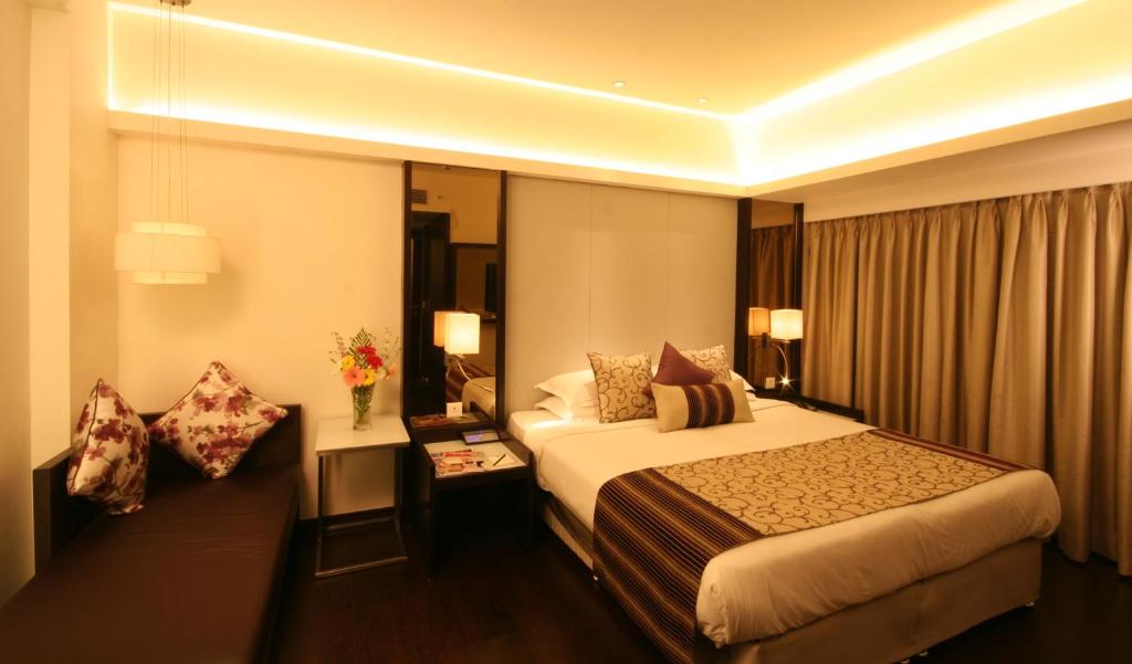 Сьюит (Люкс) отеля The Sahil Hotel, Мумбай