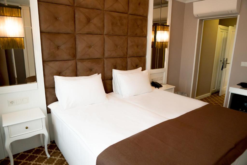 Двухместный (Двухместный номер с 1 кроватью или 2 отдельными кроватями) отеля Hotel Arpezos, Кырджали