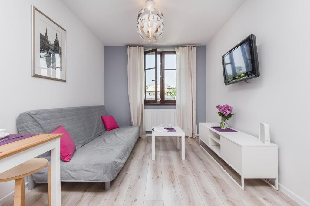 Апартаменты (Апартаменты с 1 спальней 10), Flower Residence