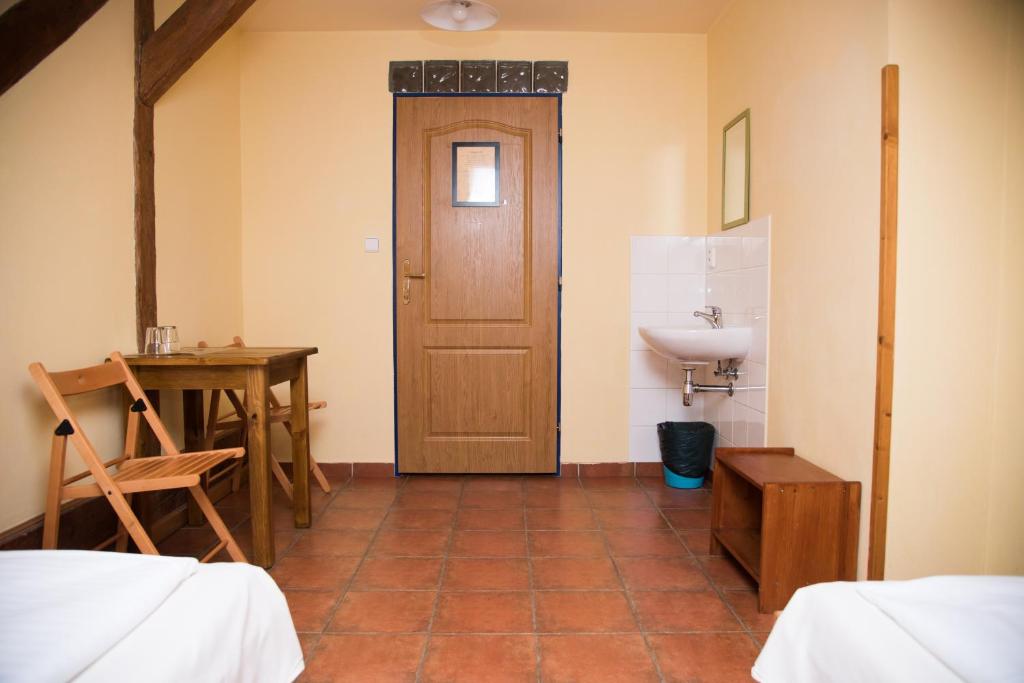 Двухместный (Двухместный номер с 1 кроватью и общей ванной комнатой) гостевого дома Pension 15, Прага