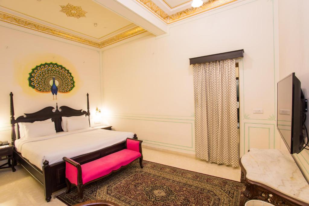 Сьюит (Полулюкс) отеля Grand Uniara A Heritage Hotel, Джайпур