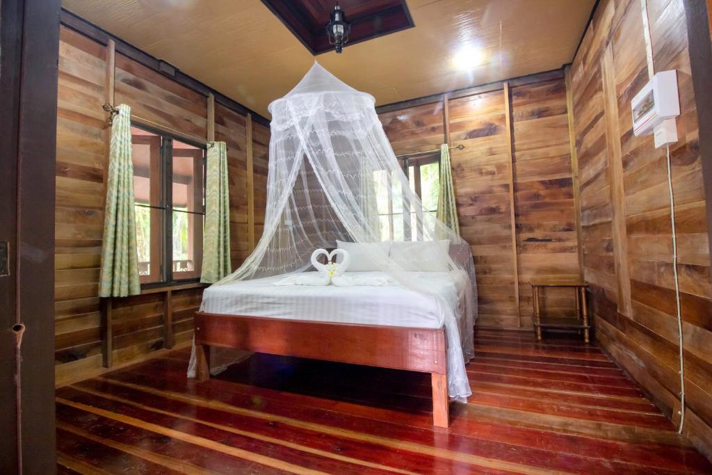 Номер (Улучшенный коттедж B), Khao Sok Palmview Resort