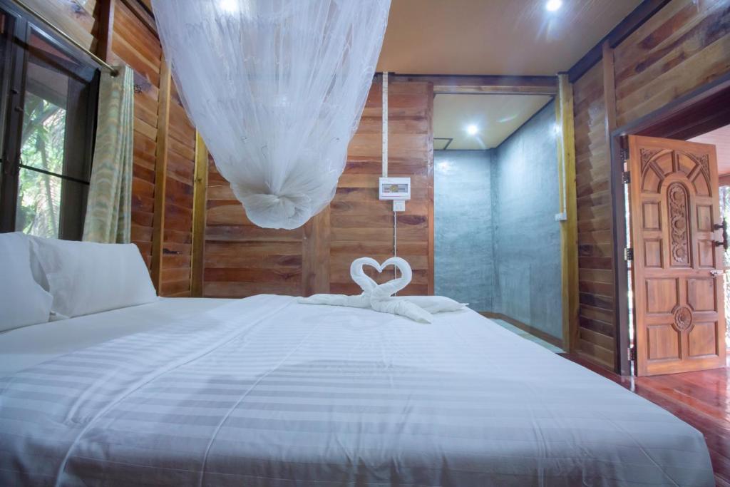 Номер (Улучшенный коттедж B), Khao Sok Palmview Resort