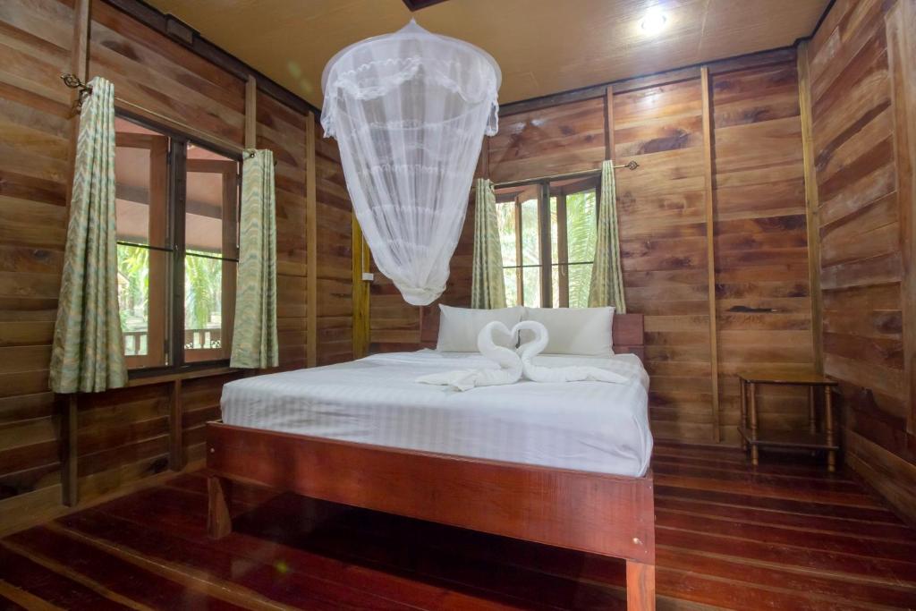 Номер (Улучшенный коттедж B), Khao Sok Palmview Resort