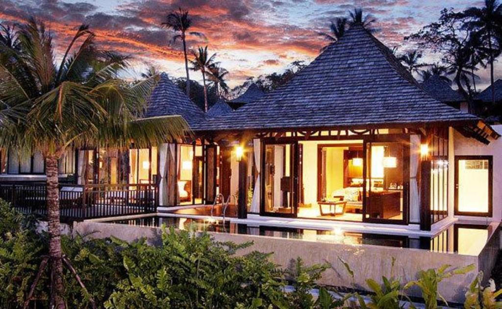 Двухместный (Вилла с 2 спальнями и собственным бассейном) курортного отеля The Vijitt Resort Phuket, Пхукет