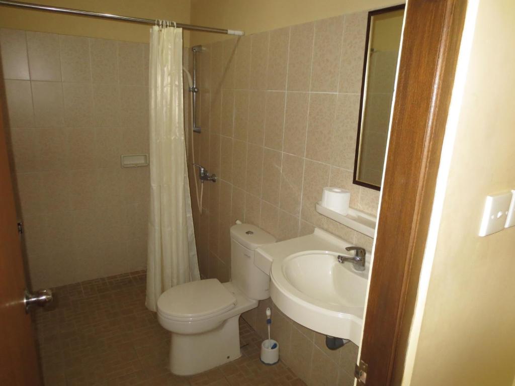 Двухместный (Двухместный номер с 2 отдельными кроватями и окном), Nuriani Restaurant and Rooms