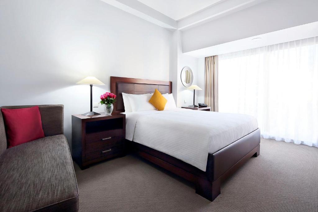 Двухместный (Двухместный номер Делюкс с 1 кроватью и балконом) отеля Copthorne King's Hotel, Сингапур (город)