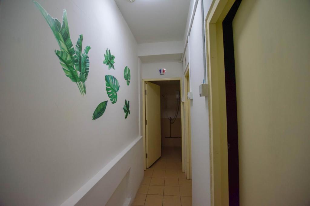 Номер (Кровать в общем 8-местном номере для мужчин и женщин), Greendili Backpackers Hostel