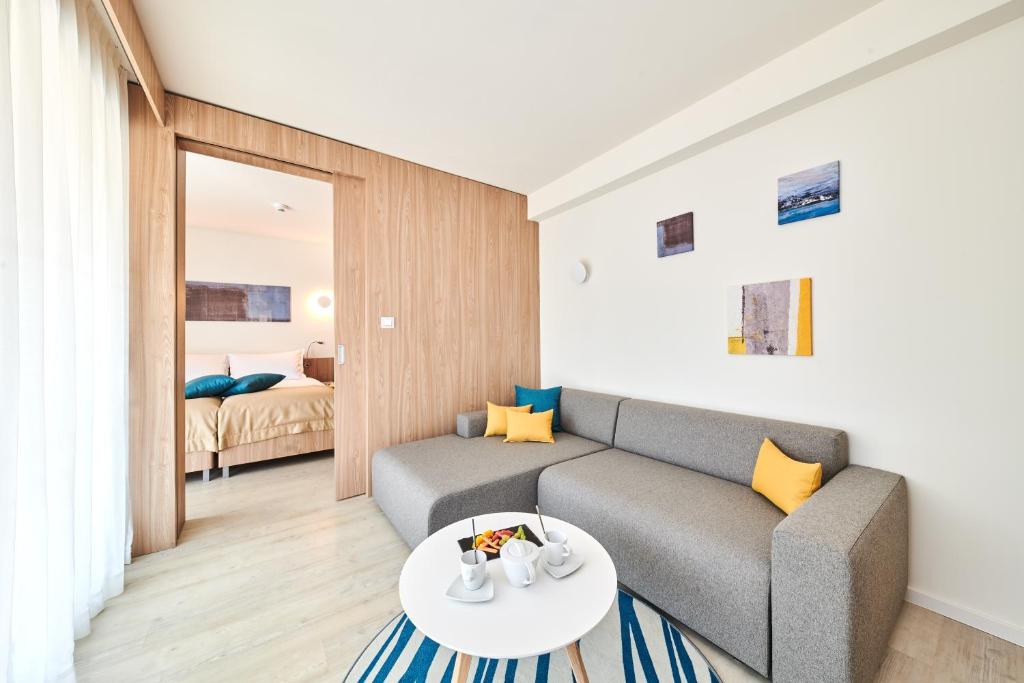 Сьюит (Улучшенный люкс — Со стороны парка) отеля Garden Suites & Rooms Sol Umag for Plava Laguna, Умаг