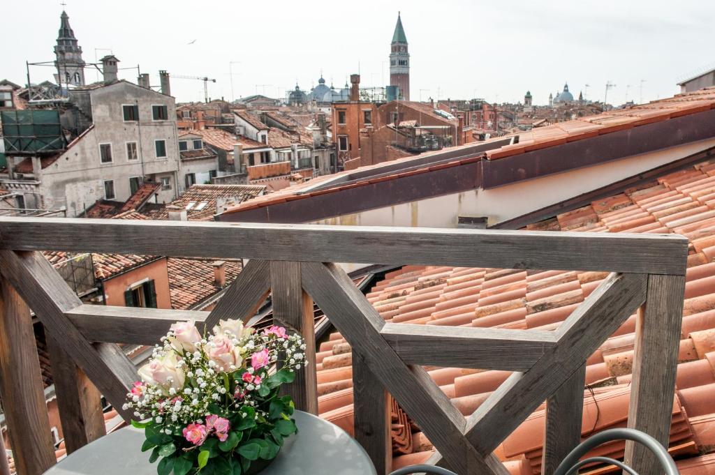 Сьюит (Полулюкс с террасой), Hotel Ai Cavalieri di Venezia