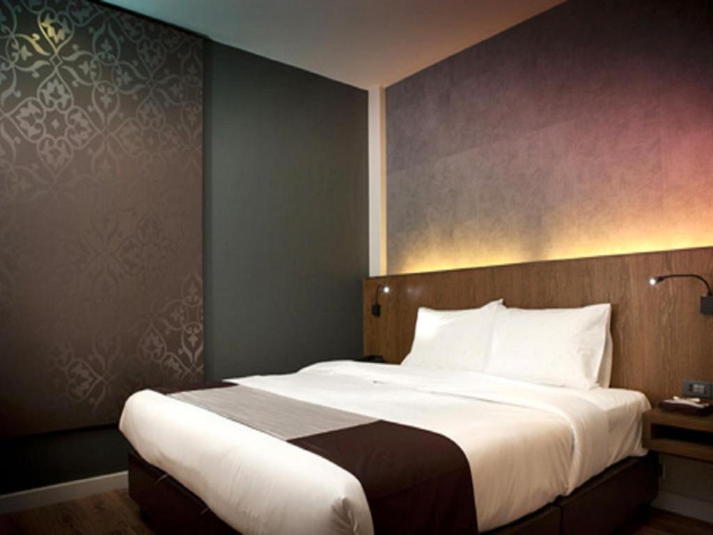 Двухместный (Улучшенный двухместный номер с 1 кроватью или 2 отдельными кроватями) отеля Siam Swana, Бангкок