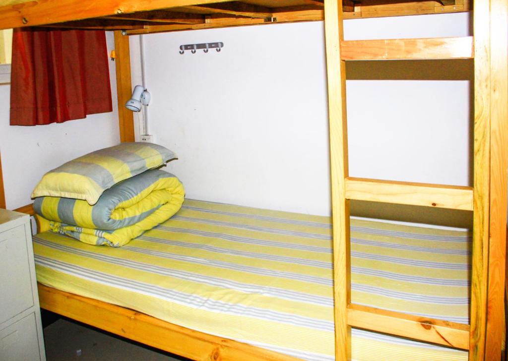 Номер (Кровать в общем номере для женщин с 4 кроватями) отеля Dali Lao Shay Youth Hostel, Дали