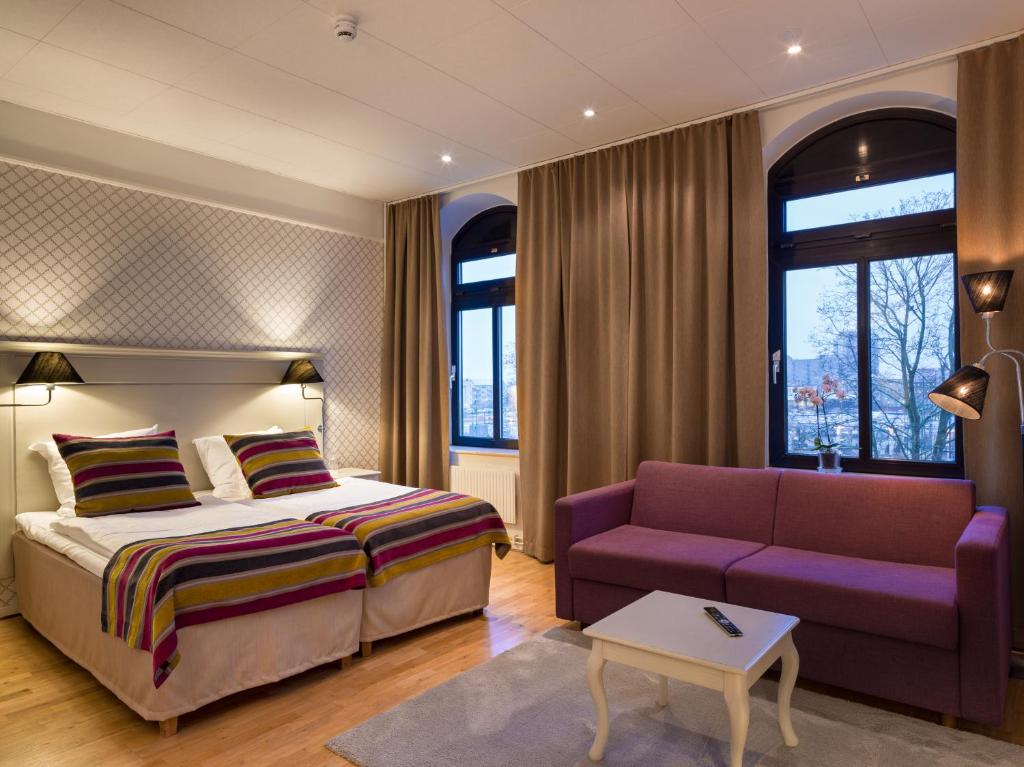Двухместный (Улучшенный двухместный номер с 1 кроватью или 2 отдельными кроватями) отеля Best Western Plus Grand Hotel, Хальмстад
