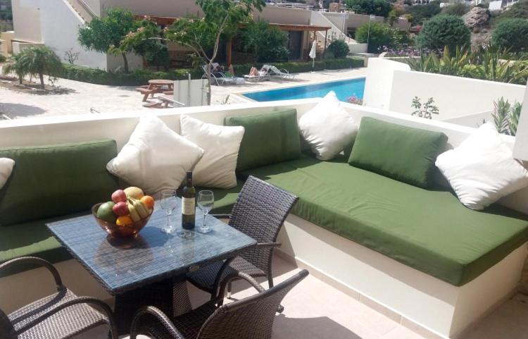Апартаменты (Апартаменты рядом с бассейном, с гидромассажной ванной на открытом воздухе) апарт-отеля Lagada Resort, Макриялос