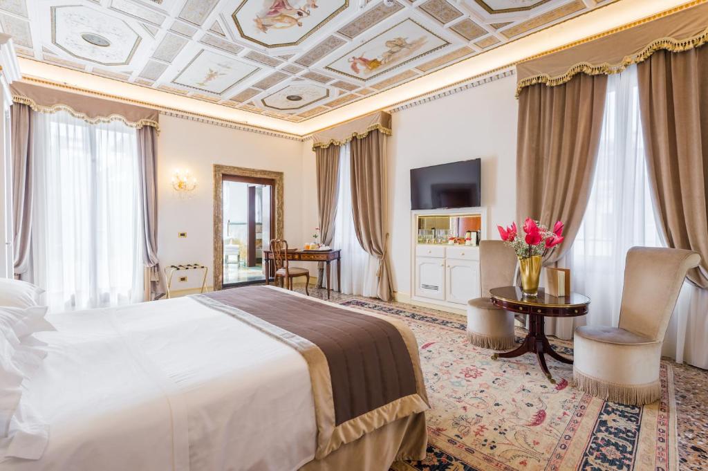 Сьюит (Полулюкс с террасой), Hotel Ai Cavalieri di Venezia