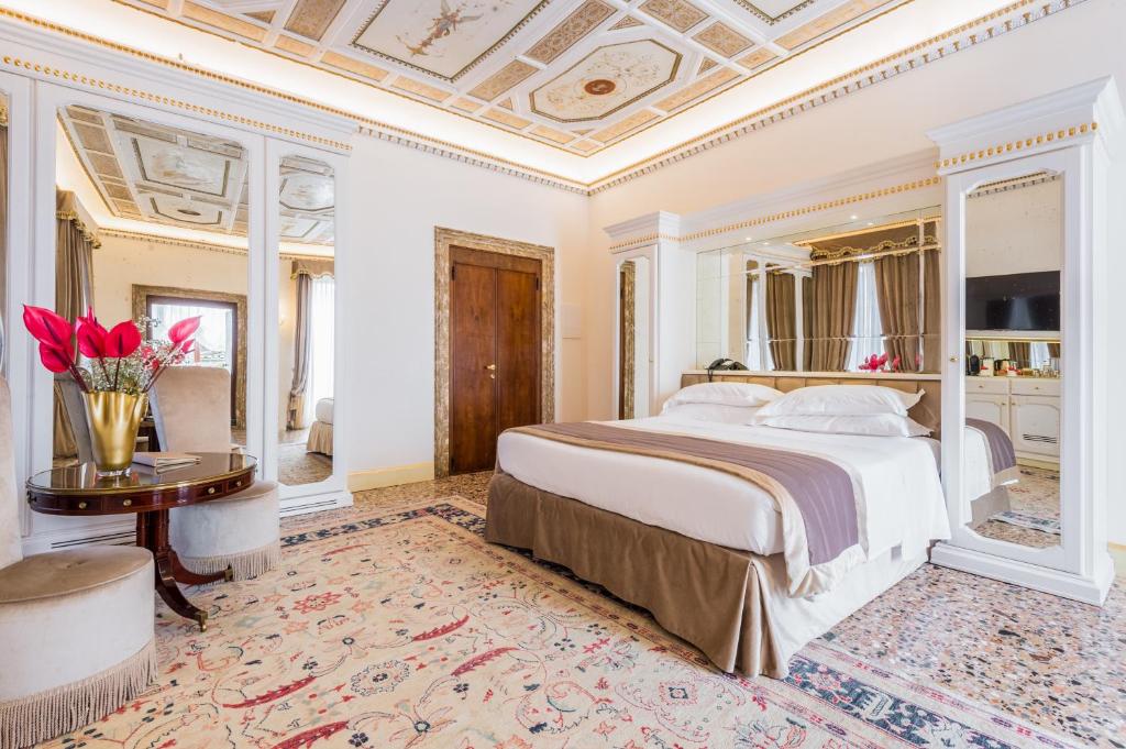 Сьюит (Полулюкс с террасой), Hotel Ai Cavalieri di Venezia