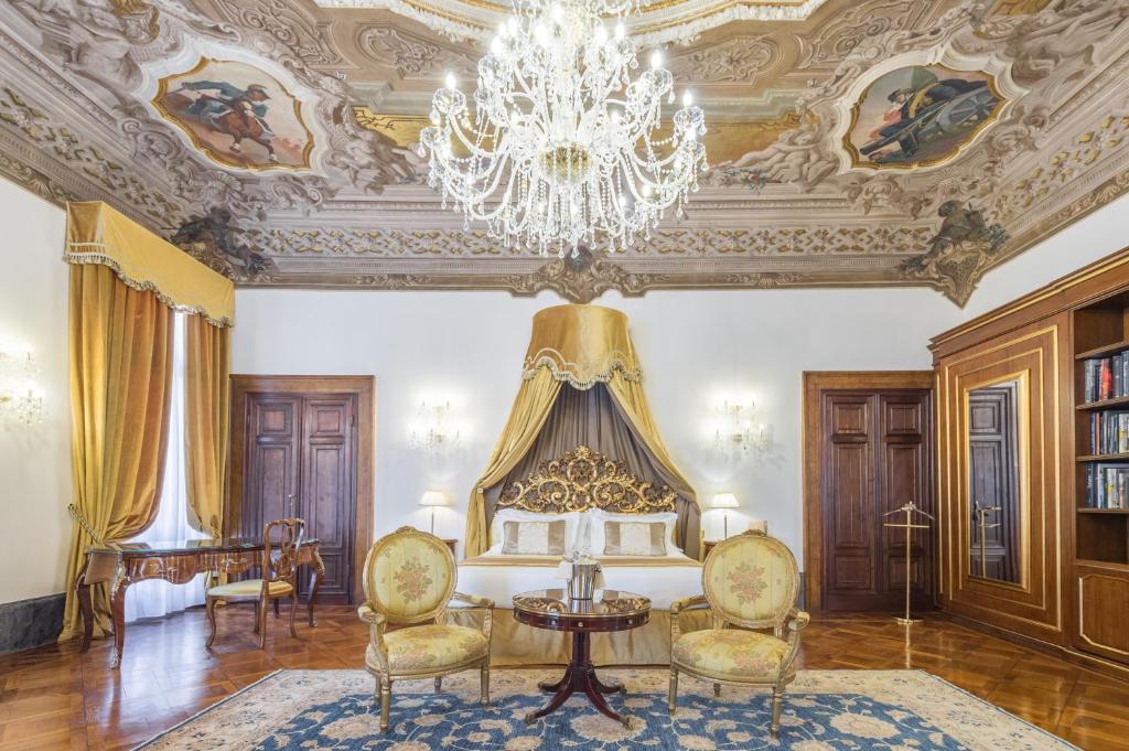 Сьюит (Представительский люкс с видом на канал), Hotel Ai Cavalieri di Venezia