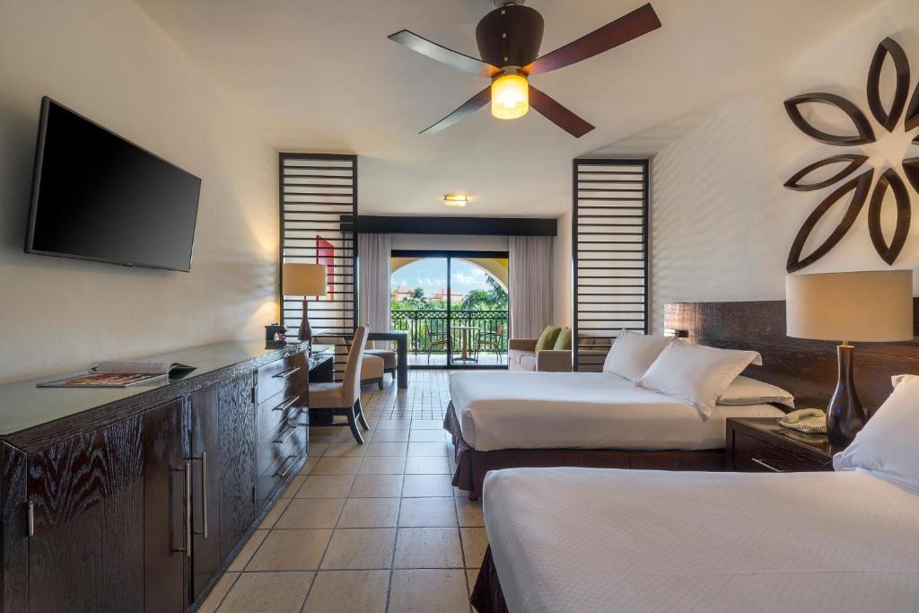 Сьюит (Полулюкс с видом на сад) курортного отеля Ocean Coral & Turquesa All Inclusive, Пуэрто-Морелос