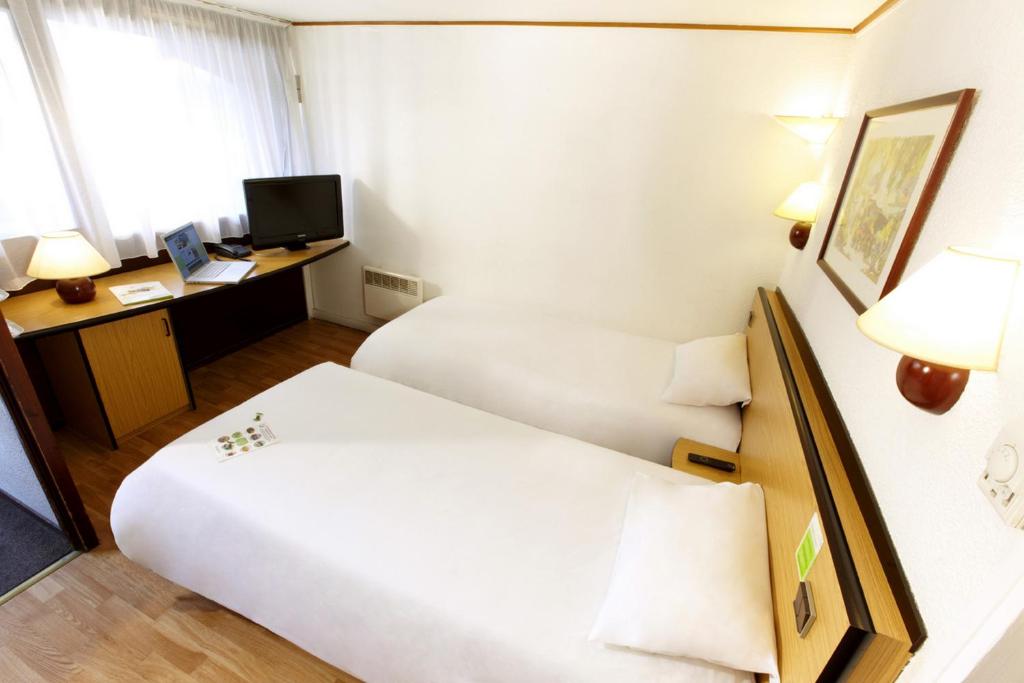 Двухместный (Двухместный номер с 2 отдельными кроватями) отеля Campanile Hotel & Restaurant Vlaardingen, Роттердам
