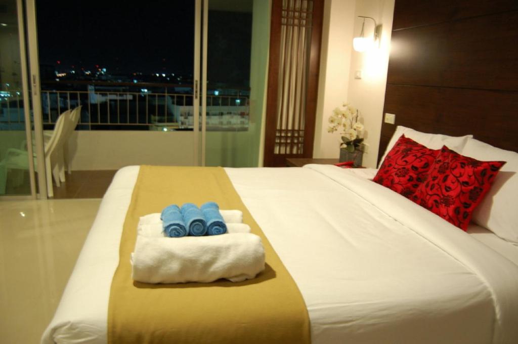 Двухместный (Двухместный номер Делюкс с 1 кроватью или 2 отдельными кроватями и видом на море) отеля Baan Manthana Hotel, Hua Hin, Хуахин