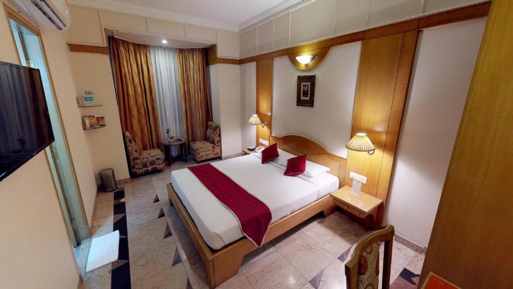 Двухместный (Улучшенный двухместный номер с 1 кроватью) отеля Pai Viceroy, Бангалор