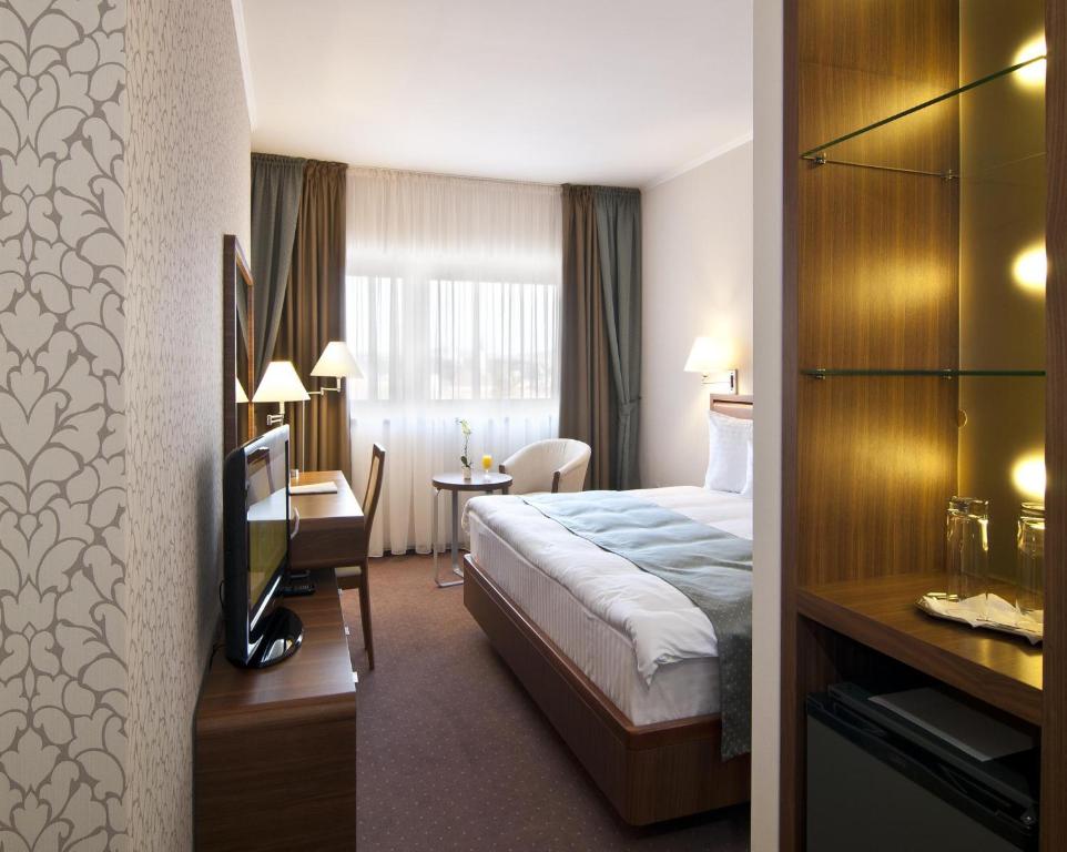 Двухместный (Номер с 1 кроватью размера «king-size») отеля Ramada Hotel Cluj, Клуж-Напока