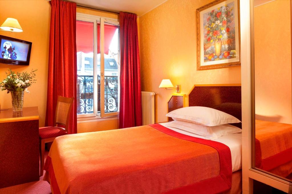 Двухместный (Классический двухместный номер с 1 кроватью) отеля Hotel Paix Republique, Париж
