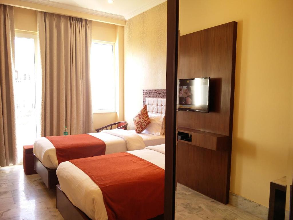 Двухместный (Стандартный номер) отеля Hotel Surya, Варанаси