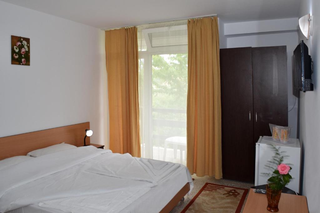 Двухместный (Двухместный номер с 1 кроватью или 2 отдельными кроватями и балконом) отеля Hotel Sanda, Венус