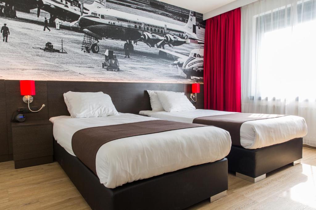 Четырехместный (Четырехместный номер) отеля Best Western Amsterdam Airport Hotel, Амстердам