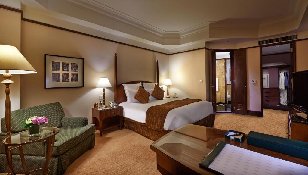 Сьюит (Королевский люкс) отеля Mandarin Oriental, Kuala Lumpur, Куала-Лумпур