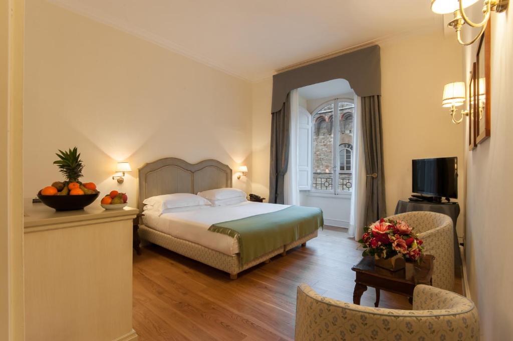 Двухместный (Классический двухместный номер с 1 кроватью или 2 отдельными кроватями) отеля Antica Torre Di Via Tornabuoni 1, Флоренция