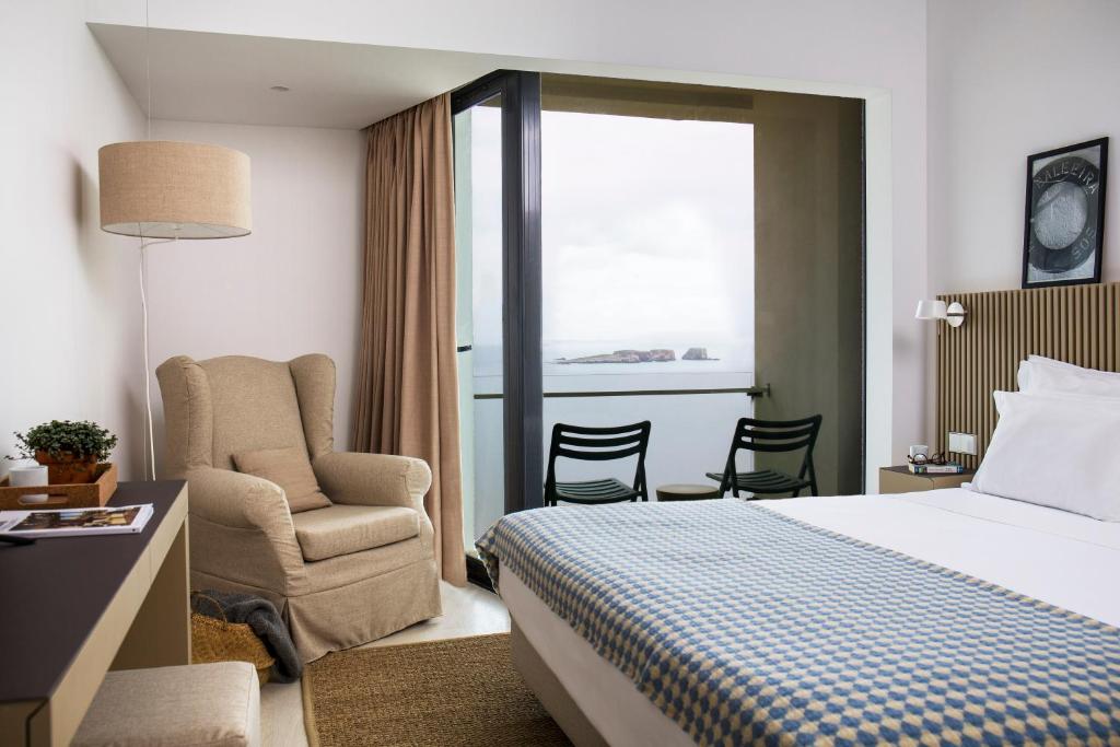 Двухместный (Двухместный номер с 1 кроватью и прямым видом на море) отеля Memmo Baleeira - Design Hotels, Сагреш