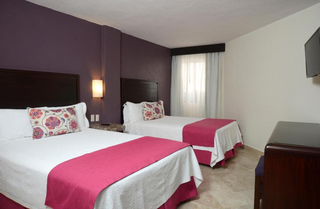 Сьюит (Роскошный люкс с 2 спальнями) курортного отеля Canto del Sol Plaza Vallarta Beach & Tennis Resort - Все включено, Пуэрто-Вальярта