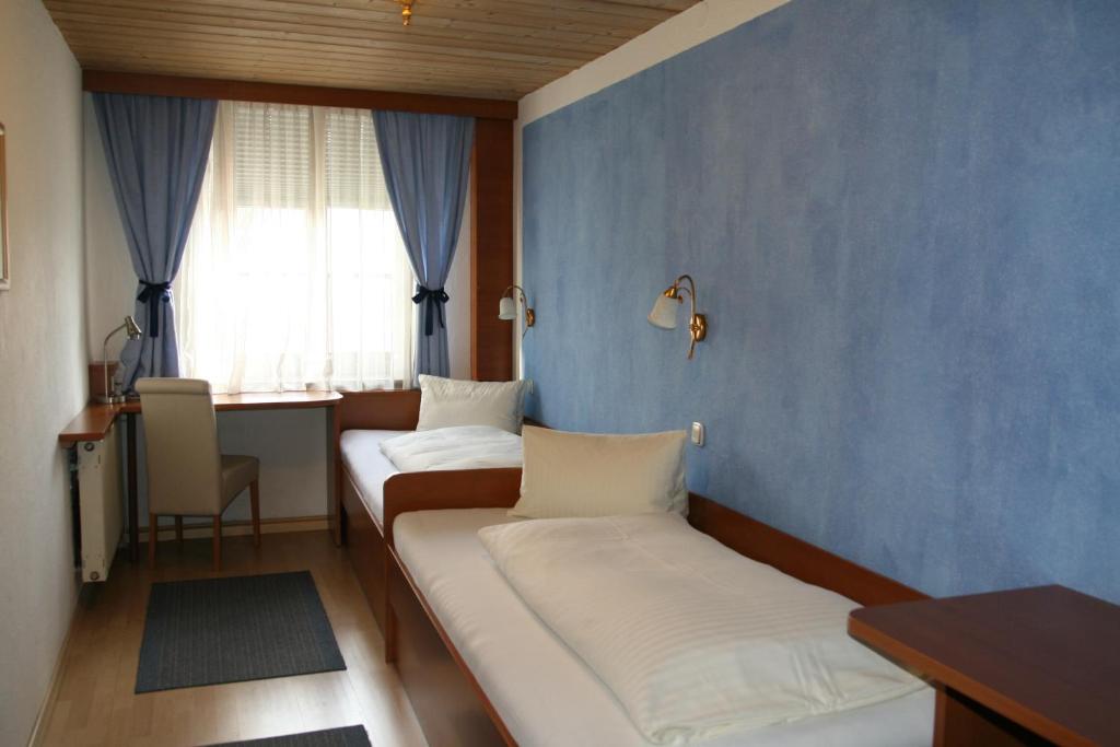 Двухместный (Двухместный номер с 2 отдельными кроватями) отеля Cityhotel Schwarzer Bär Innsbruck, Инсбрук
