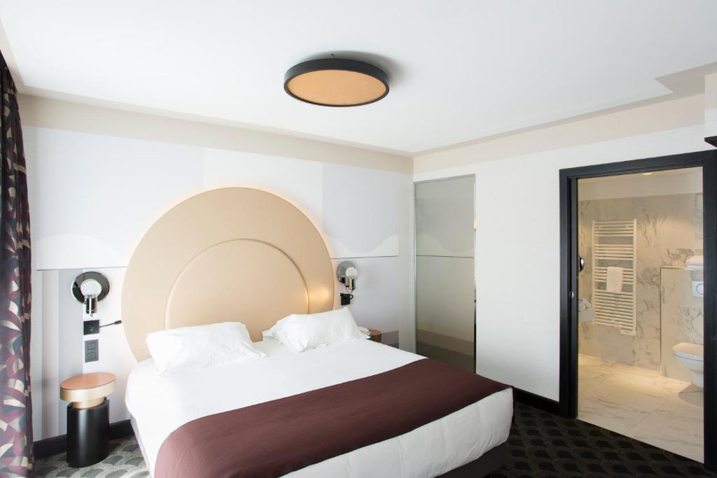 Двухместный (Улучшенный двухместный номер с 1 кроватью) отеля Best Western Hotel Univers Fitness & Sauna, Канны