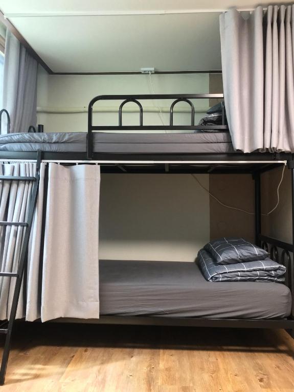 Номер (Кровать в общем 6-местном номере для женщин), Take 1 Guesthouse Hongdae